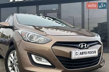 Хетчбек Hyundai i30 2012 в 