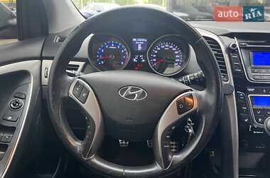 Хетчбек Hyundai i30 2012 в 
