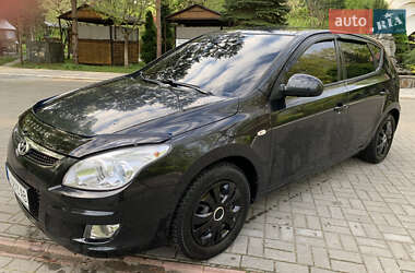 Хэтчбек Hyundai i30 2007 в 
