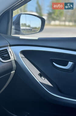 Хетчбек Hyundai i30 2012 в 