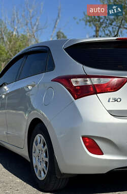 Хетчбек Hyundai i30 2012 в 