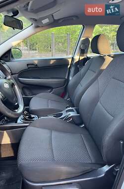Хэтчбек Hyundai i30 2008 в 