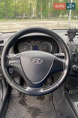 Универсал Hyundai i30 2008 в 