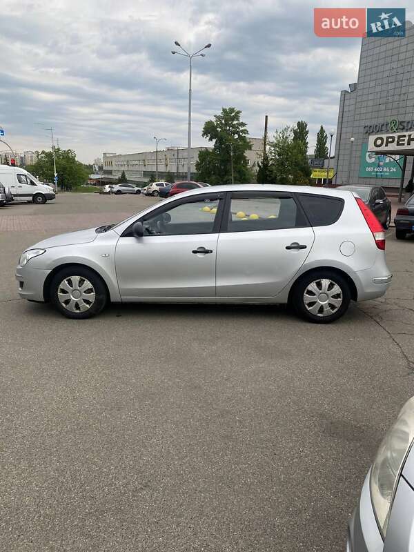 Універсал Hyundai i30 2008 в Києві