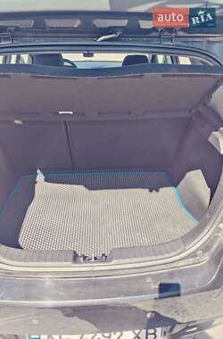 Хэтчбек Hyundai i30 2011 в 