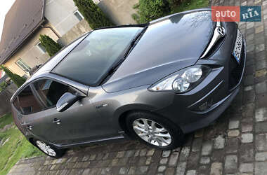 Хэтчбек Hyundai i30 2011 в Львове