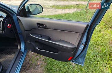 Хэтчбек Hyundai i30 2007 в 