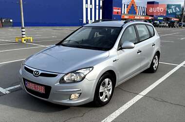 Универсал Hyundai i30 2010 в 