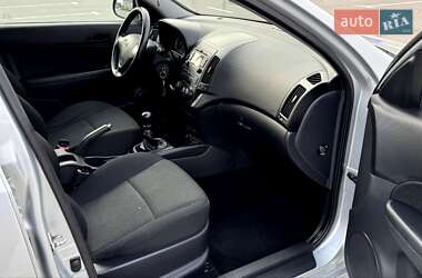 Универсал Hyundai i30 2010 в 