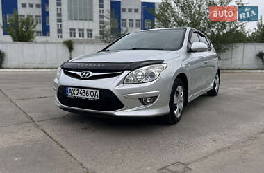 Хэтчбек Hyundai i30 2011 в Харькове