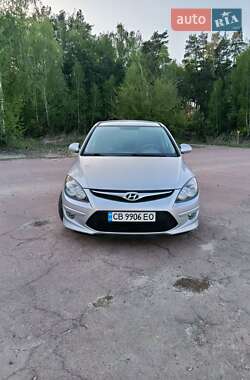 Хэтчбек Hyundai i30 2011 в Чернигове