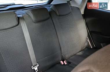 Хэтчбек Hyundai i30 2010 в 
