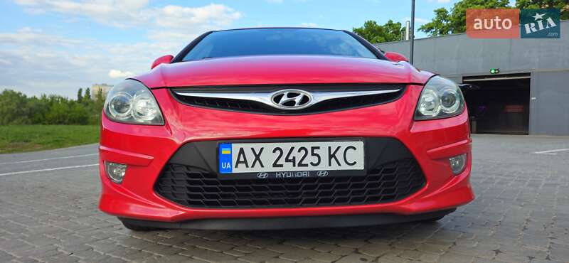 Хэтчбек Hyundai i30 2010 в Харькове