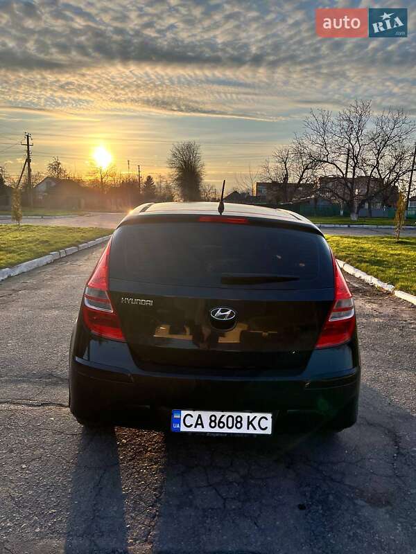 Хетчбек Hyundai i30 2010 в Маньківці