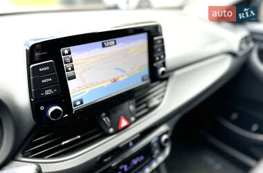 Фастбек Hyundai i30 2019 в 