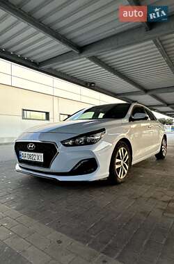 Фастбэк Hyundai i30 2018 в Вишневом