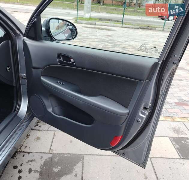 Универсал Hyundai i30 2012 в Белой Церкви