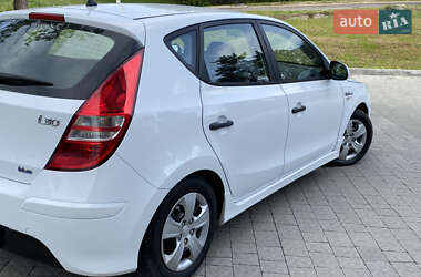 Хэтчбек Hyundai i30 2010 в 