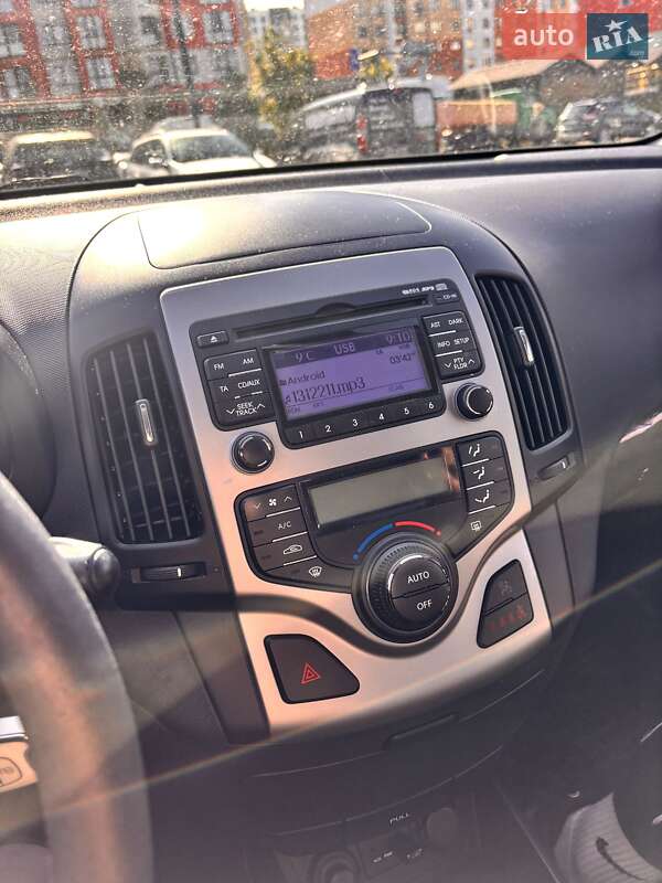 Хетчбек Hyundai i30 2012 в Рівному