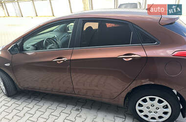 Хэтчбек Hyundai i30 2013 в 