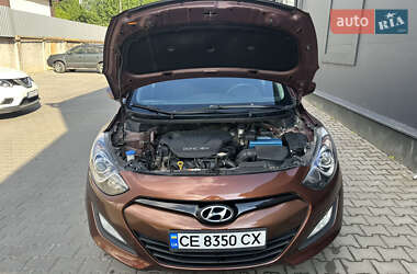 Хэтчбек Hyundai i30 2013 в 