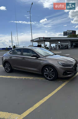 Хетчбек Hyundai i30 2022 в 
