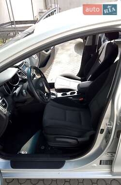 Хэтчбек Hyundai i30 2012 в 