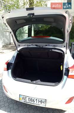 Хэтчбек Hyundai i30 2012 в 