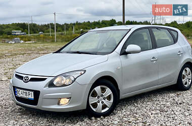 Хэтчбек Hyundai i30 2009 в 