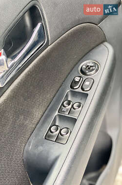 Хэтчбек Hyundai i30 2009 в 