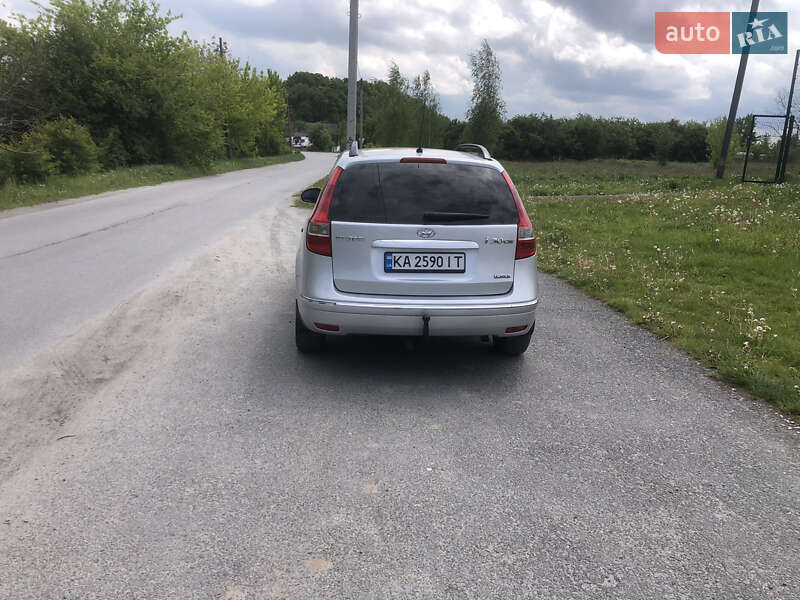 Универсал Hyundai i30 2009 в Киеве