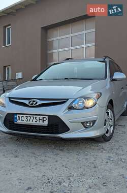 Универсал Hyundai i30 2010 в Иваничах