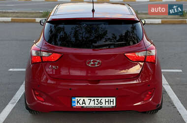 Хэтчбек Hyundai i30 2013 в 