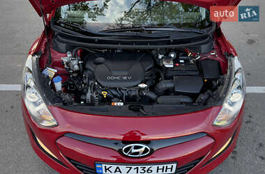 Хэтчбек Hyundai i30 2013 в 
