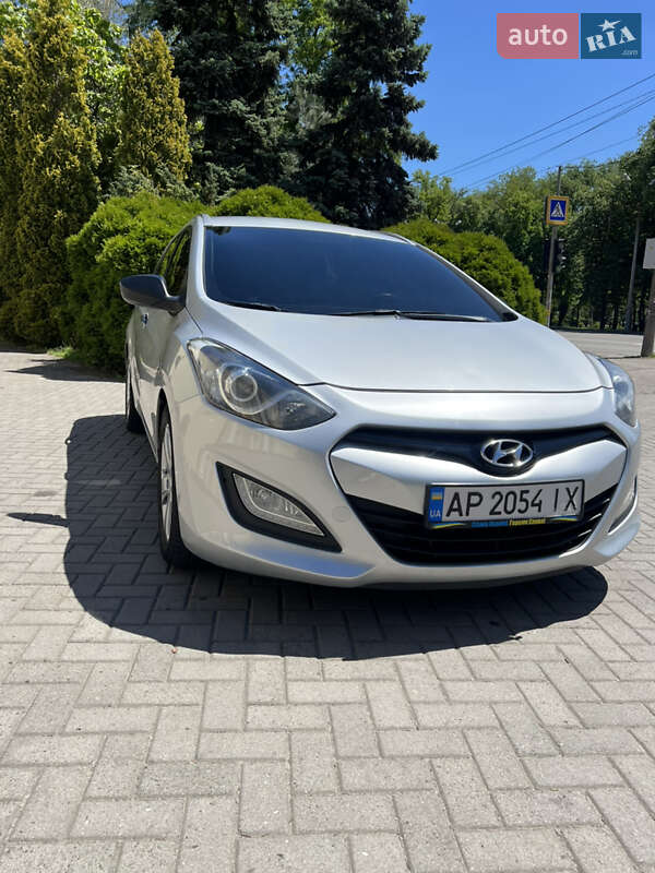 Универсал Hyundai i30 2013 в 