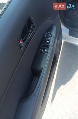 Хэтчбек Hyundai i30 2010 в 
