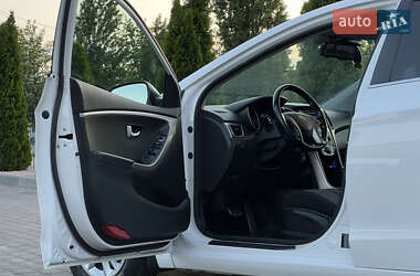 Хетчбек Hyundai i30 2013 в 