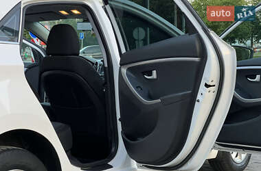 Хетчбек Hyundai i30 2013 в 