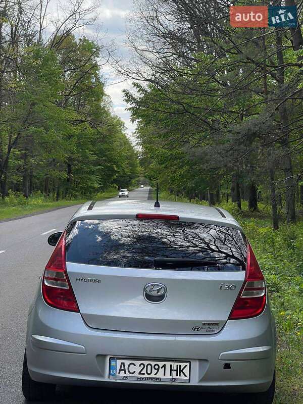 Хэтчбек Hyundai i30 2010 в Киверцах