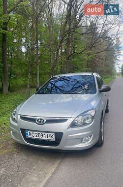 Хэтчбек Hyundai i30 2010 в Киверцах