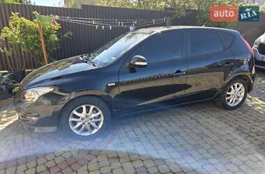 Хетчбек Hyundai i30 2011 в Львові