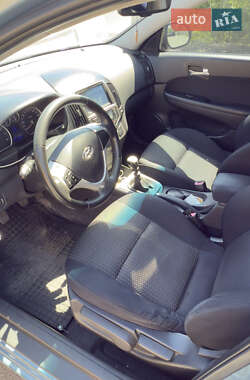 Хэтчбек Hyundai i30 2008 в 