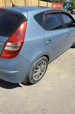 Хэтчбек Hyundai i30 2008 в 