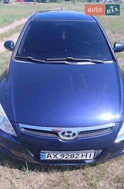Хетчбек Hyundai i30 2008 в 