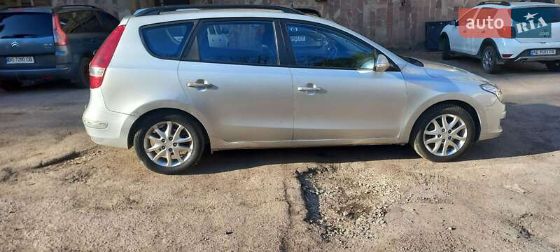 Универсал Hyundai i30 2008 в Тернополе