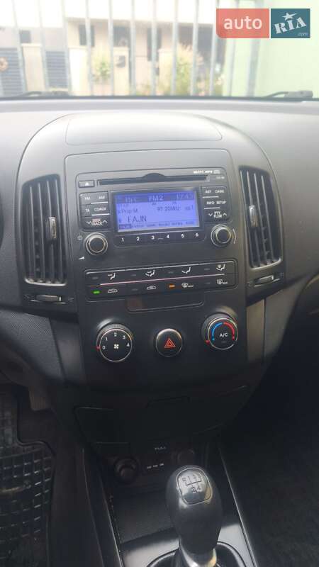 Хетчбек Hyundai i30 2011 в Іршаві