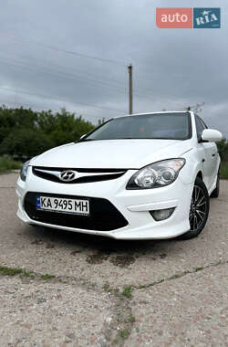 Хэтчбек Hyundai i30 2010 в Киеве