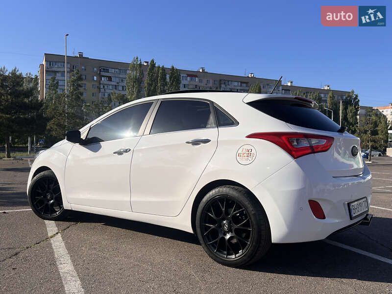 Хэтчбек Hyundai i30 2012 в Николаеве