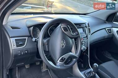 Хэтчбек Hyundai i30 2013 в 