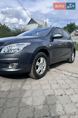 Хетчбек Hyundai i30 2008 в 